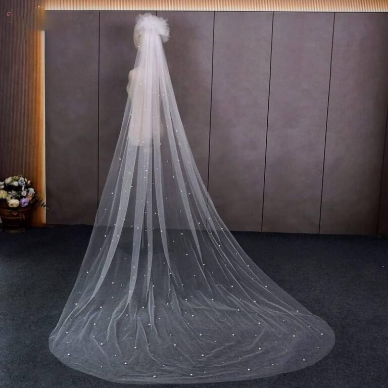 Jak dobrać idealny welon do sukni ślubnej?