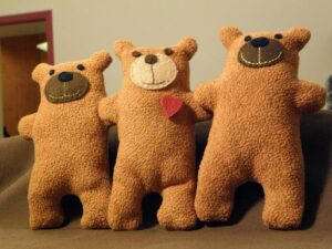 Stwórz swojego własnego misia: jak uszyć krok po kroku krok po kroku